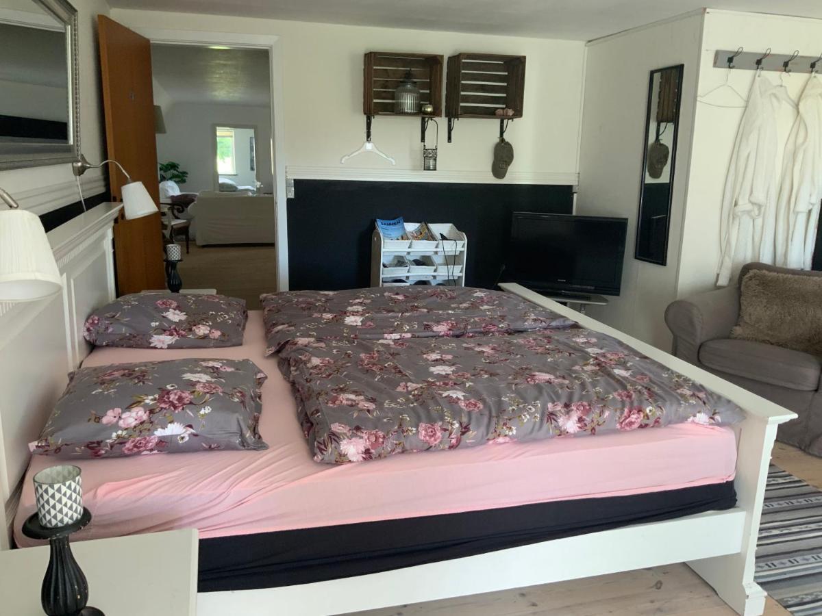 Den Gamle Apotekergaard Bed and Breakfast Hong Εξωτερικό φωτογραφία