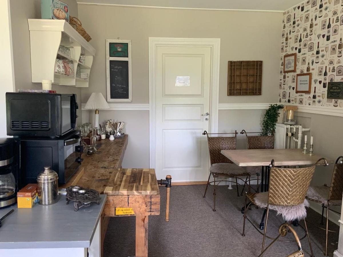 Den Gamle Apotekergaard Bed and Breakfast Hong Εξωτερικό φωτογραφία