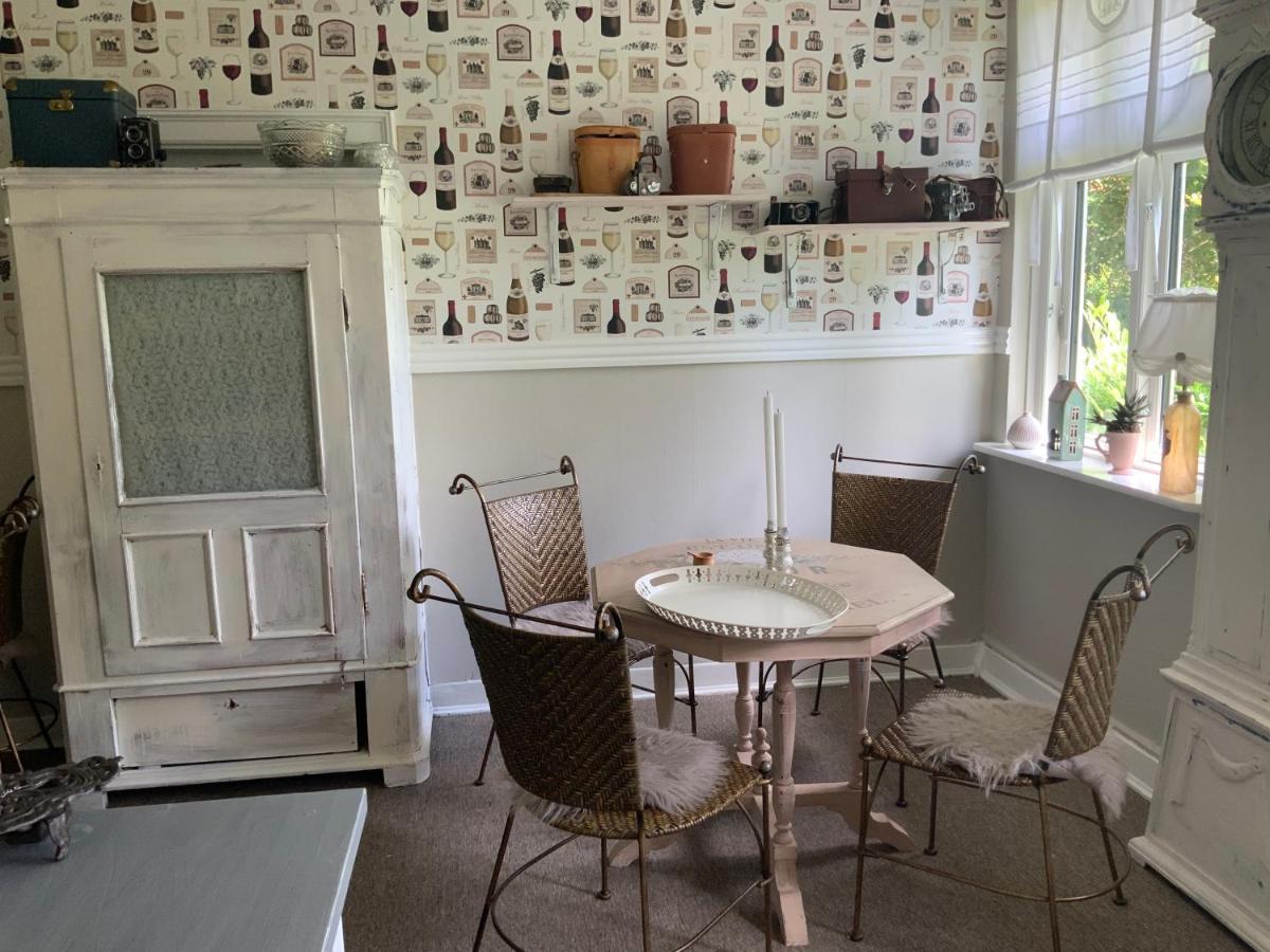 Den Gamle Apotekergaard Bed and Breakfast Hong Εξωτερικό φωτογραφία